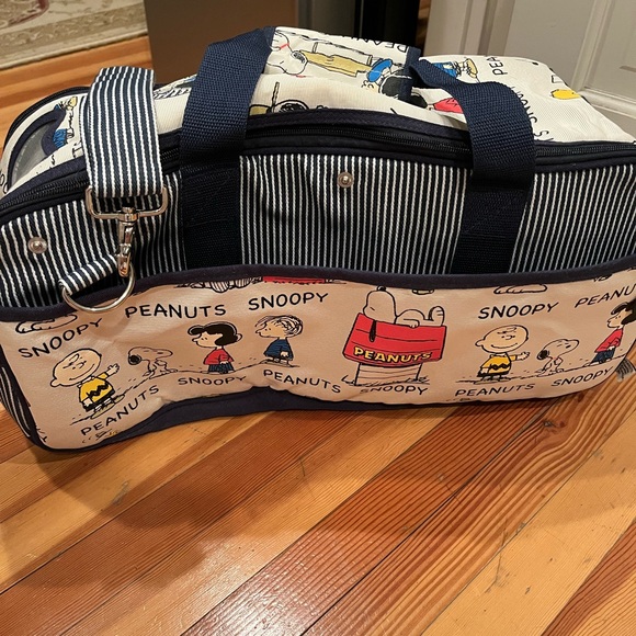Snoopy Peanuts dog carrier EXCELLENT condition - Picture 5 of 11